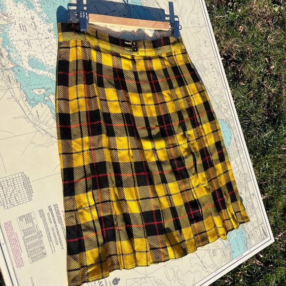 Vintage Yellow Plaid Kilt Skirt - Picture 4 of 6